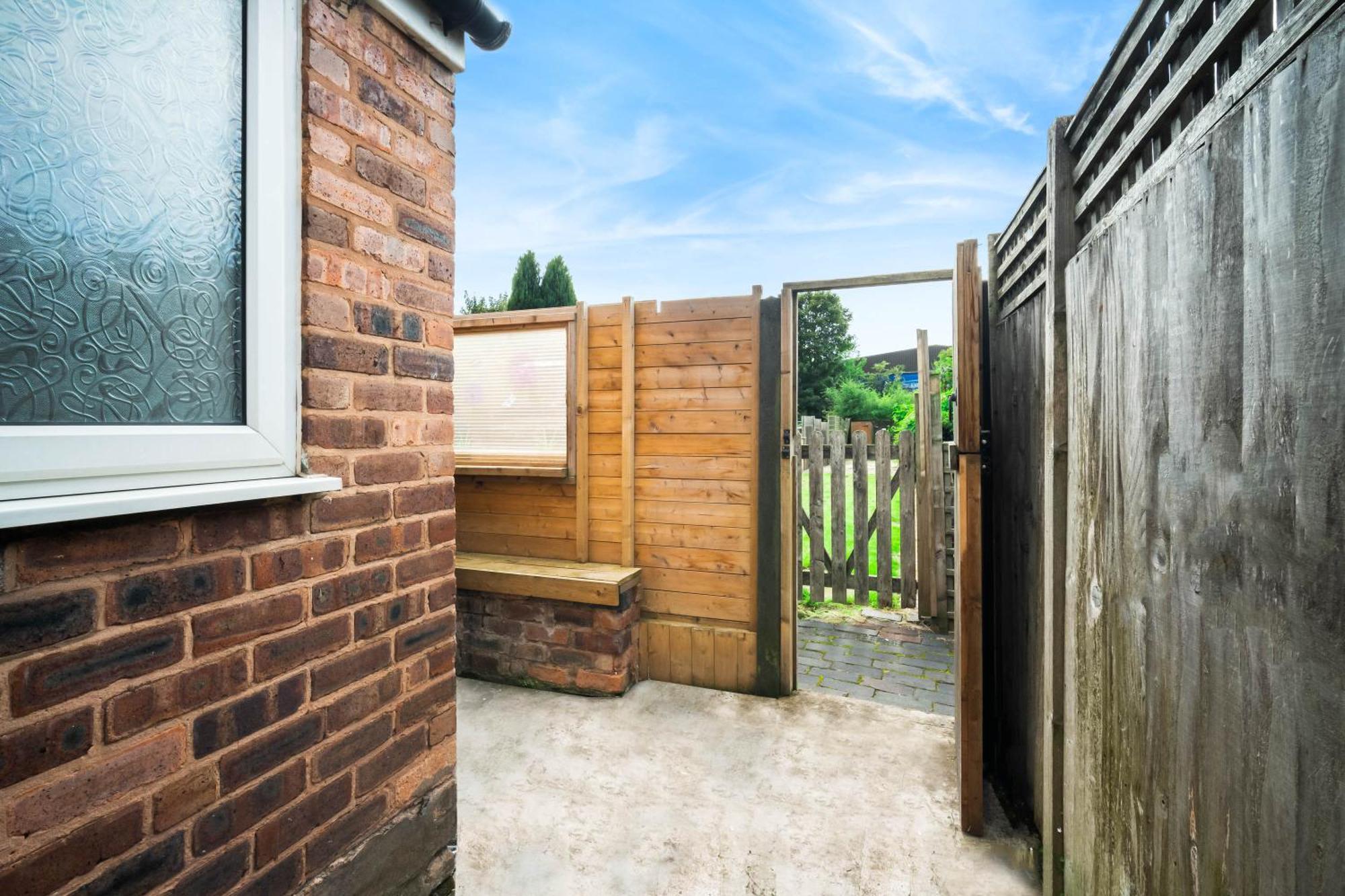 Stylish 3 Bedroom House - 6 Guests - Garden - Parking - Netflix - Wifi - 17M Birmingham Eksteriør bilde