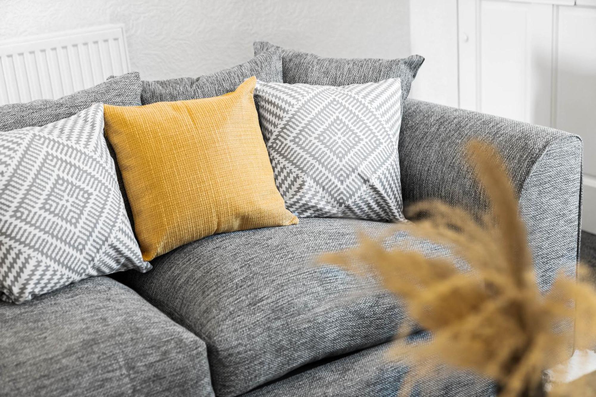 Stylish 3 Bedroom House - 6 Guests - Garden - Parking - Netflix - Wifi - 17M Birmingham Eksteriør bilde