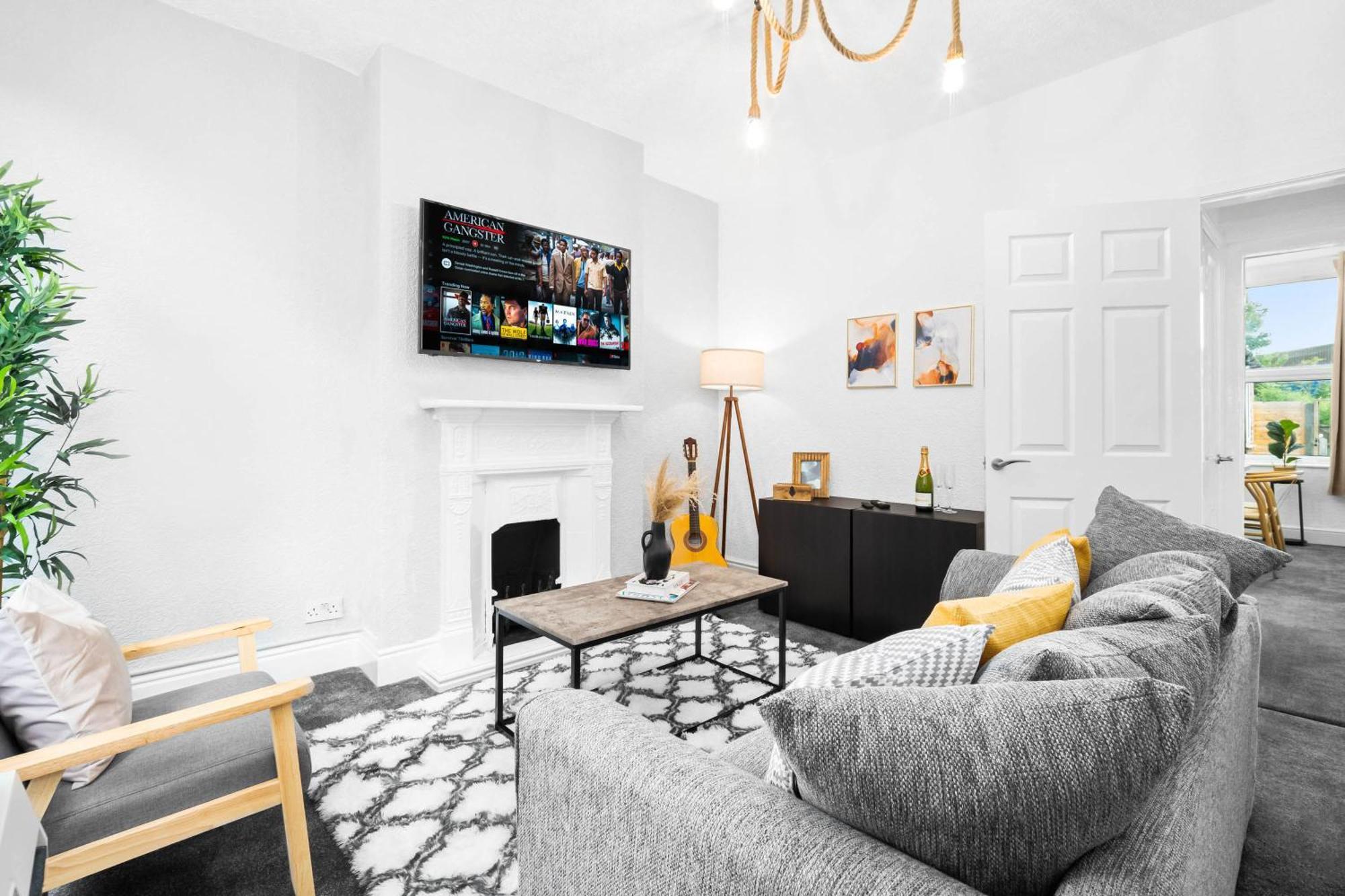 Stylish 3 Bedroom House - 6 Guests - Garden - Parking - Netflix - Wifi - 17M Birmingham Eksteriør bilde